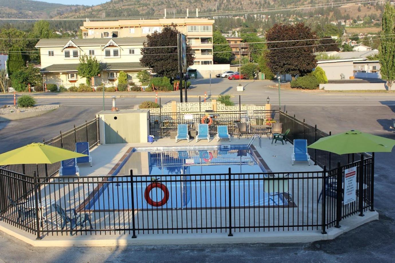 Flamingo Motel Penticton Exterior photo