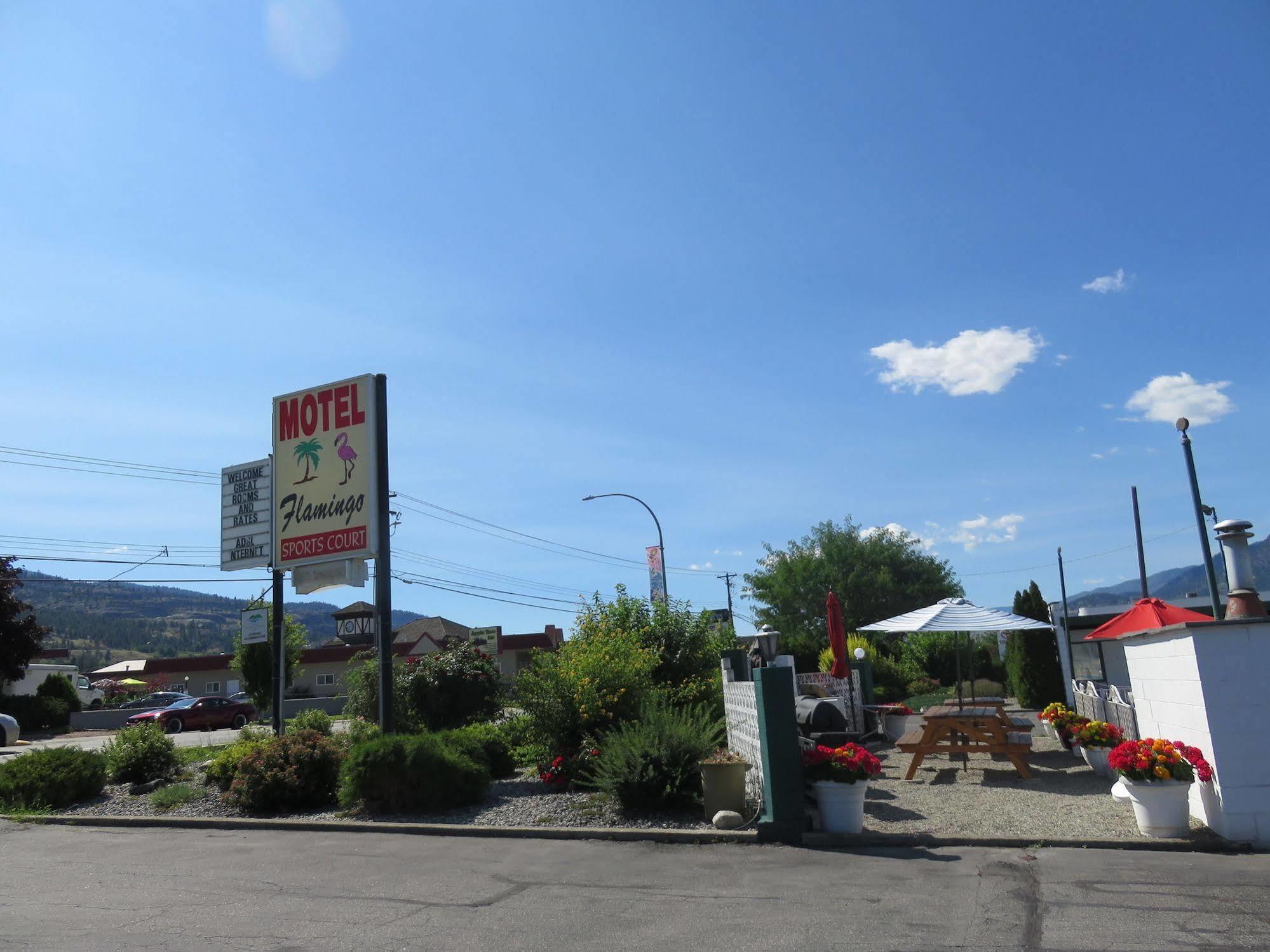 Flamingo Motel Penticton Exterior photo